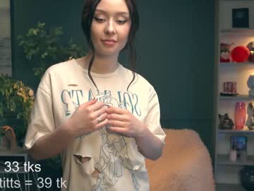 Nude cam girl ella_knockers image #1125501