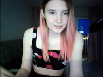 eye_poppy_ nude girls camming