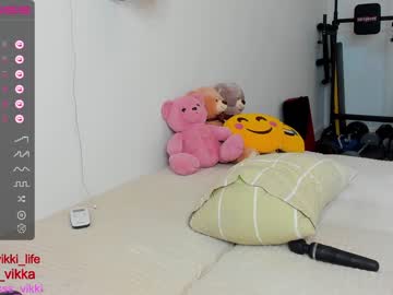 Nude cam girl misss_vikki image #2541553