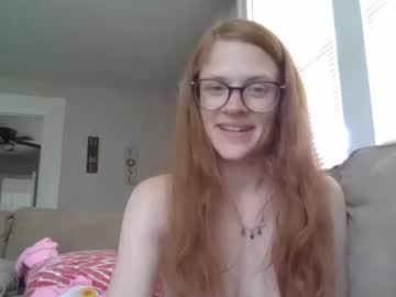 Nude cam couple lil_red_strawberry image #6935635