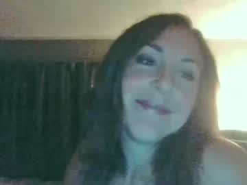 tit_tok nude girls camming