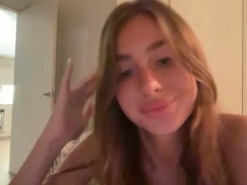 akinkykittyy nude girls camming