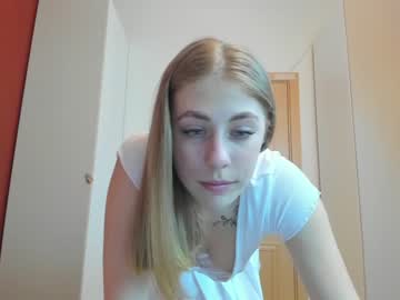 Nude cam girl _strawbeerry_ image #4340843