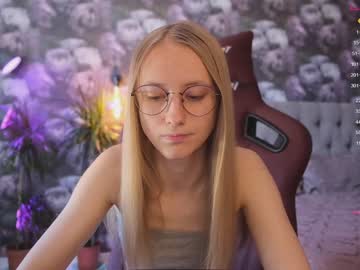 Nude cam girl angeellina image #1888368