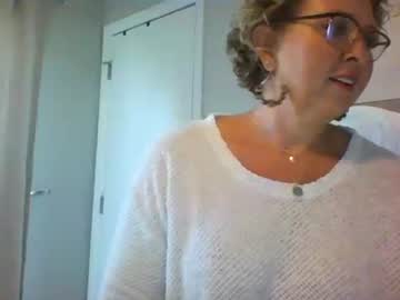 Nude cam girl momnxtdoor image #6991617