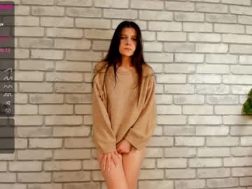 Nude cam girl carolynjacquelins image #3118683