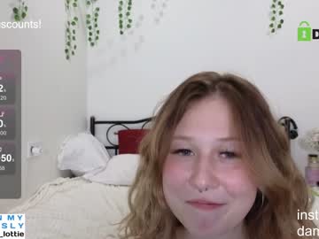 Nude cam girl lottie_shine image #6894843