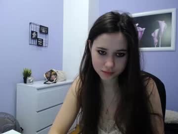 Nude cam girl camille_iam image #3393916
