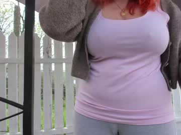 Nude cam girl _redxxxvelvet_ image #4215261