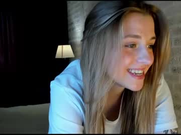 Nude cam girl sophie_crashh image #4360121