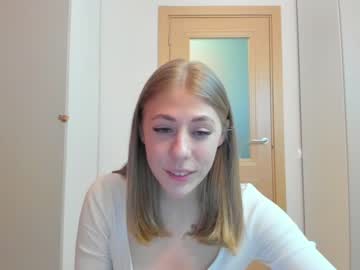 Nude cam girl _strawbeerry_ image #4311847
