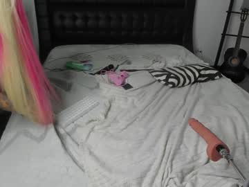 Nude cam girl little_angell_ image #6666003