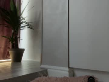 Nude cam girl meryfoxxx image #2045347