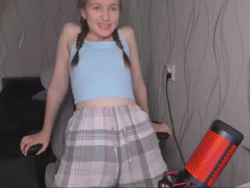 Nude cam girl kylie_mine image #2981540