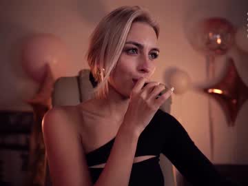Nude cam girl peach_me image #1438766