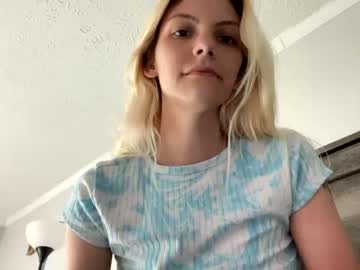 valeriesplayzone nude girls camming