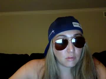 Nude cam girl greenjean420 image #4816424