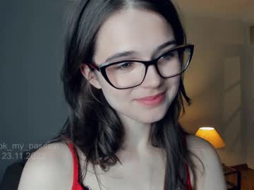 Nude cam girl look_my_passion image #5740079