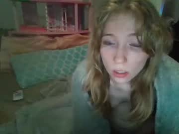 Nude cam girl sm0keprincesspeach image #7002947