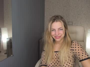 Nude cam girl lilu_hart image #1662385