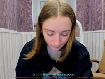 Nude cam girl kira_coy_ image #1901399