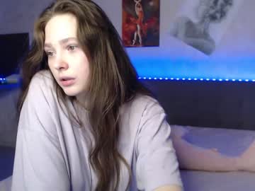 Nude cam girl _emihis_ image #2809581