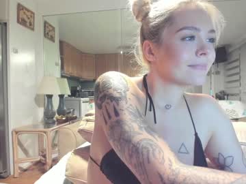 Nude cam girl honey_sunshine image #2532337