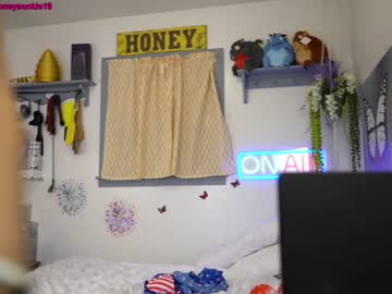 Nude cam girl 19honeysuckle image #1949395