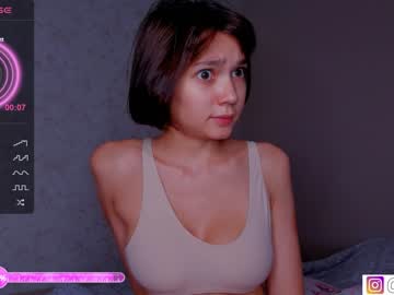 Nude cam girl bzzzme image #5465820