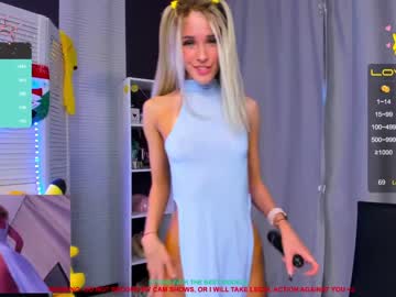 Nude cam girl mikki_blush image #1673172