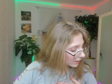 Nude cam girl avis_ryan image #1075050