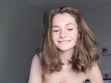 Nude cam girl mxxnsxsul image #2420885
