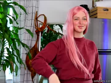 Nude cam girl maeveminx image #4507574