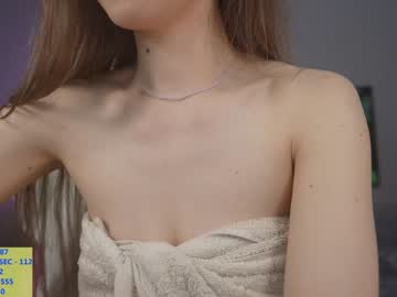 Nude cam girl alice_kosmos image #2424381