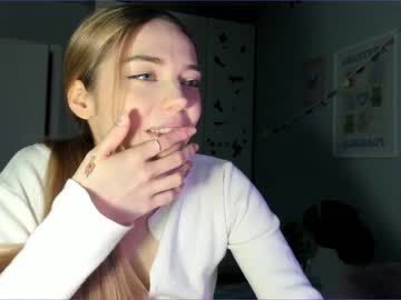 Nude cam girl thisisamelia image #4204124