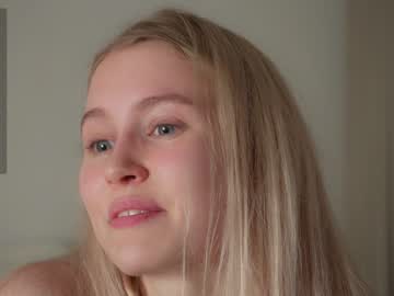 Nude cam girl sonyaericsson image #6815813
