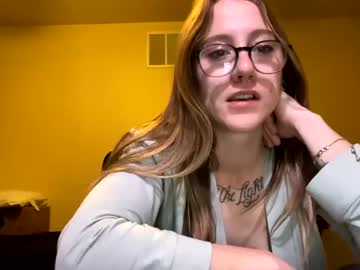 slimthiccshady1 nude girls camming
