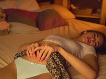 Nude cam girl cuteelsa_ image #6109093