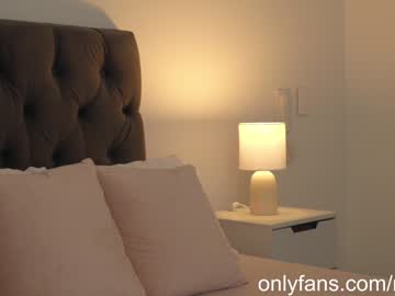 Nude cam girl naughtysammx image #6665453
