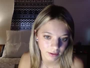 Nude cam girl lily_marieee image #3725079