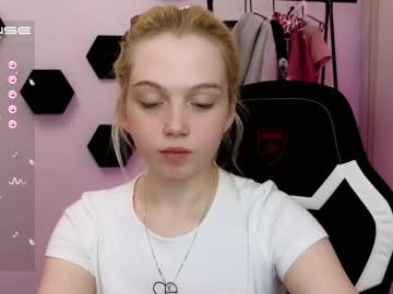 Nude cam girl small_blondee image #4308837