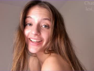 Nude cam girl lesi_moon image #5225782