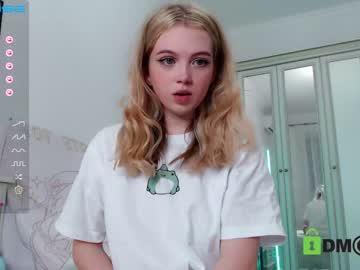 Nude cam girl small_blondee image #3422477