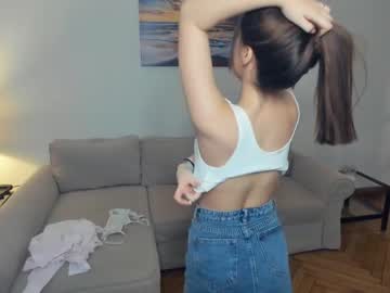Nude cam girl vicky_queenie image #6152538