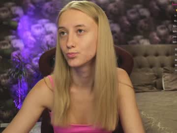 Nude cam girl angeellina image #2672487