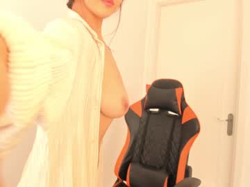 Nude cam girl mei_tin image #3315178