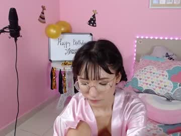 Nude cam girl little_effy18 image #1762673