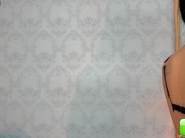 Nude cam girl gummy_bear7 image #3682337