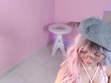 Nude cam girl little_effy18 image #540352
