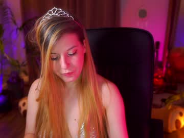 Nude cam girl juicyandthepussyblvd image #3492375